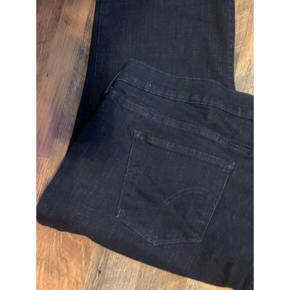 Levis Women's Classic Straight Fit Mid Rise Dark Wash Denim Jeans Size 22W M‎ - Picture 8 of 9